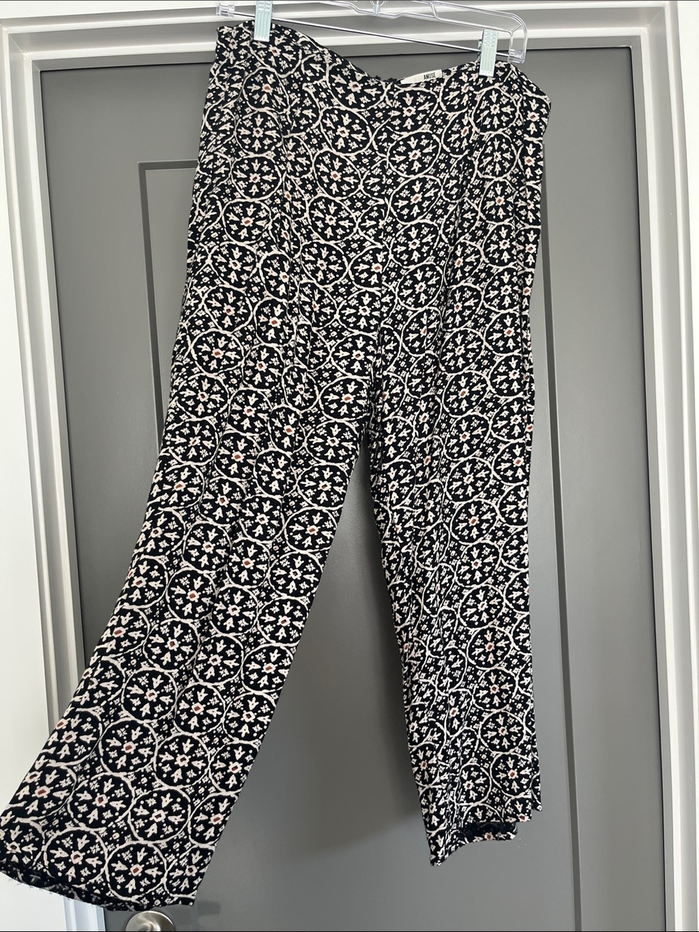 Amuse Society Black & Cream Geometric Straight-Leg Pants